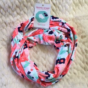 Viv and Lou Travel Scarf 🧣